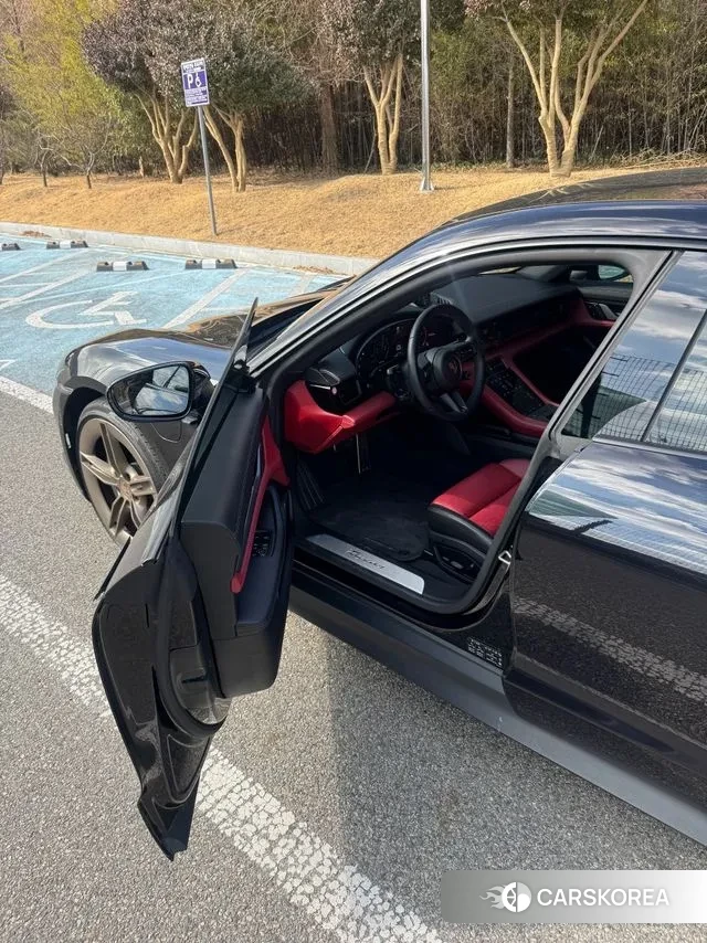 Porsche Taycan id 3644408 из Кореи 9