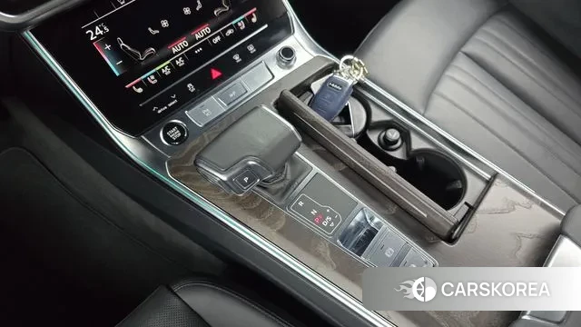 Audi A6 (C8) id 3721659 из Кореи 19