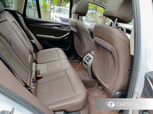 BMW X3 id 4353033 из Китая 9