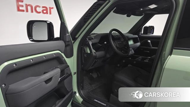 Land Rover Defender (L663) id 4540473 из Кореи 39