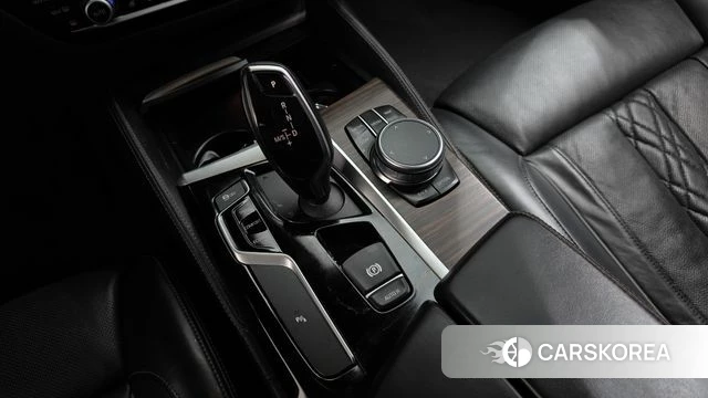 BMW 5 Series (G30) id 4837234 из Кореи 31