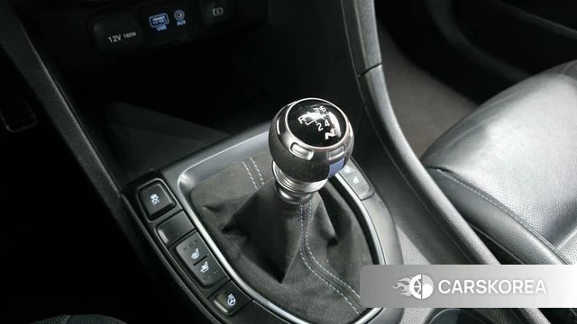 Hyundai Veloster (JS) id 3834097 из Кореи 19