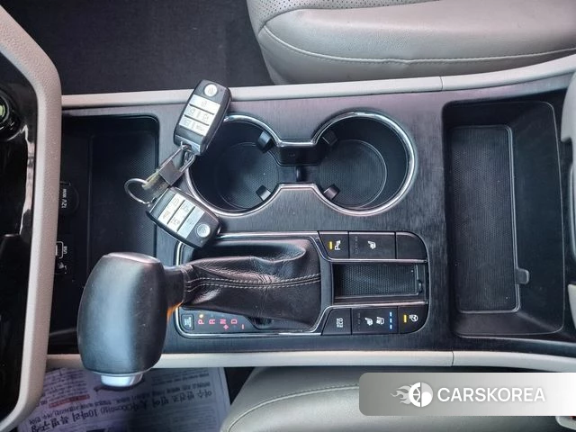 Kia The New Carnival id 3823944 из Кореи 19