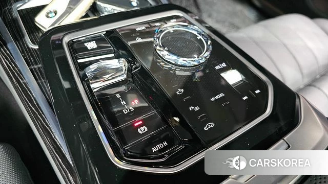 BMW 7 Series (G70) id 4359965 из Кореи 34