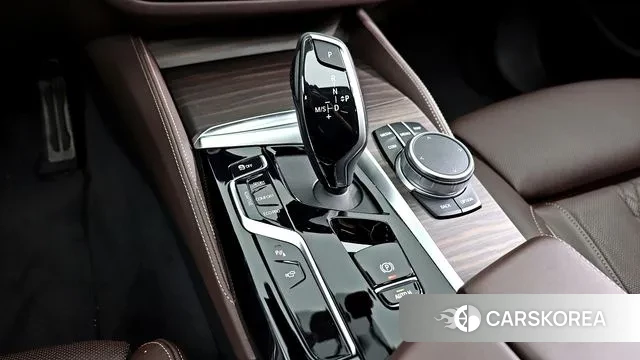 BMW 5 Series (G30) id 3484076 из Кореи 19