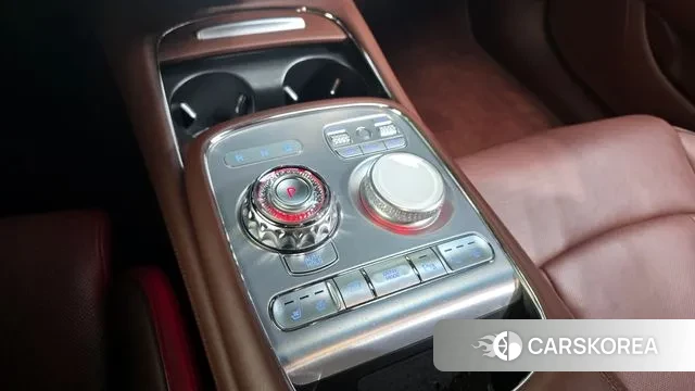 Genesis G90 (RS4) id 3002881 из Кореи 19