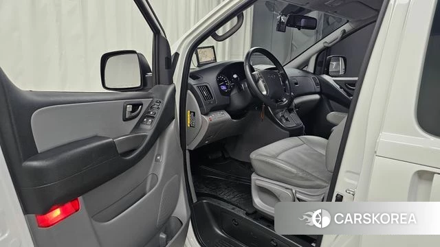 Hyundai The New Grand Starex id 4865043 из Кореи 29