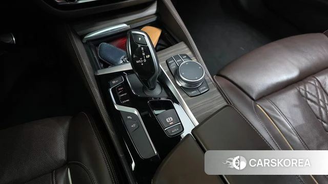 BMW 5 Series (G30) id 4849578 из Кореи 19