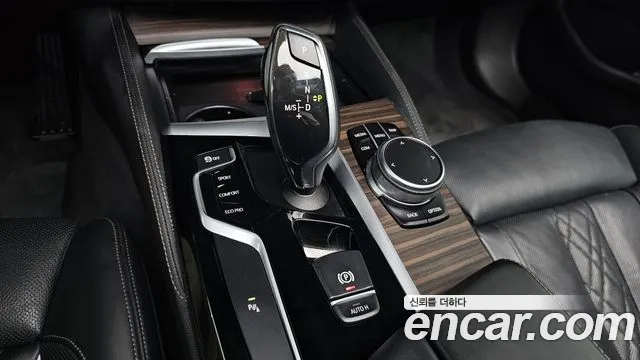 BMW 5 Series (G30) id 2818873 из Кореи 19