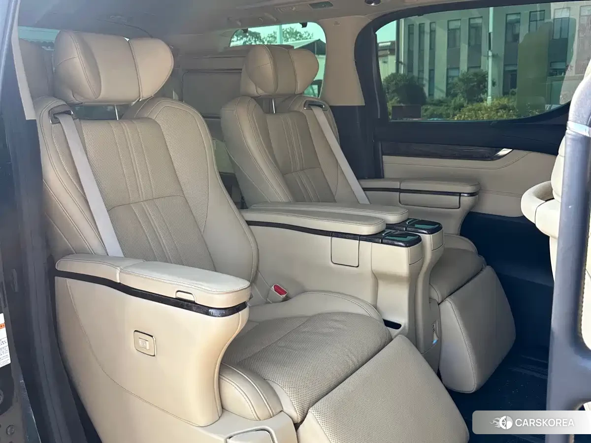 Toyota Elfa id 4679885 из Китая 14