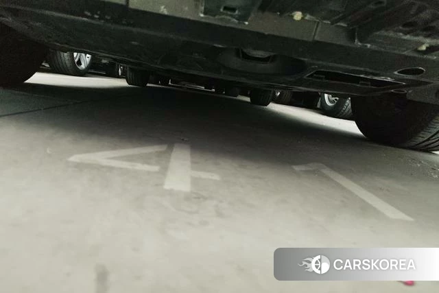 Toyota Corolla dual engine E+ id 4328963 из Китая 16