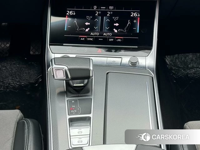 Audi A6L id 4290179 из Китая 17