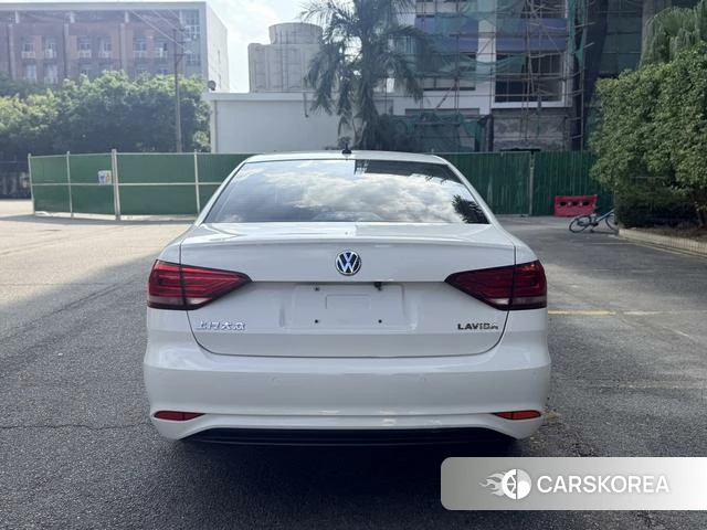 Volkswagen Lavida id 4273741 из Китая 11