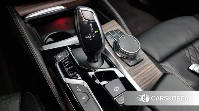 BMW 5 Series (G30) id 3045624 из Кореи 19