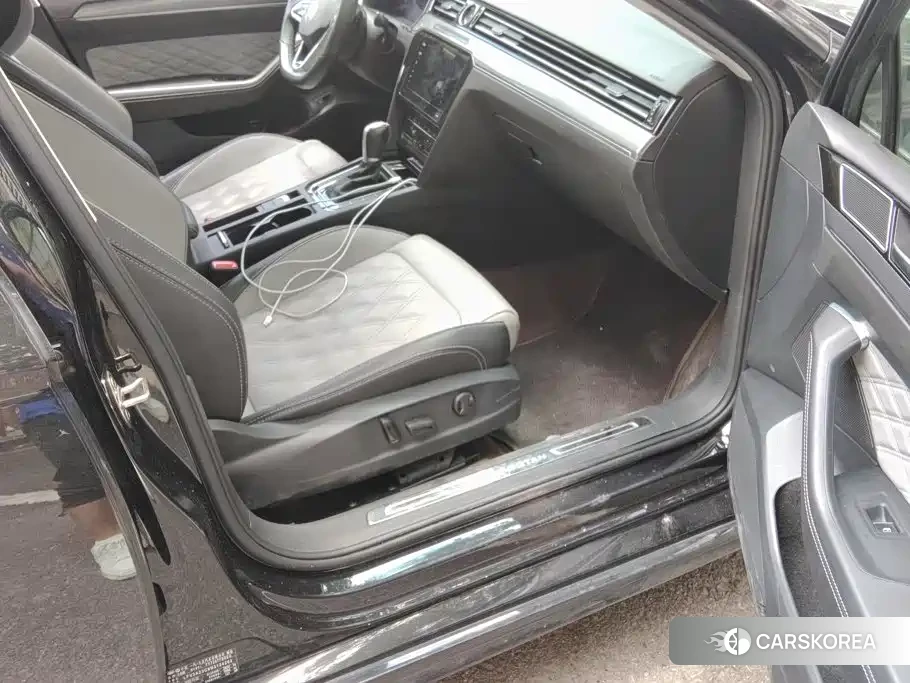 Volkswagen Magotan id 4576475 из Китая 15