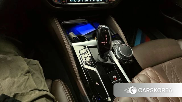 BMW 5 Series (G30) id 3839510 из Кореи 19