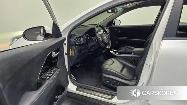 Kia Niro EV id 3551996 из Кореи 19