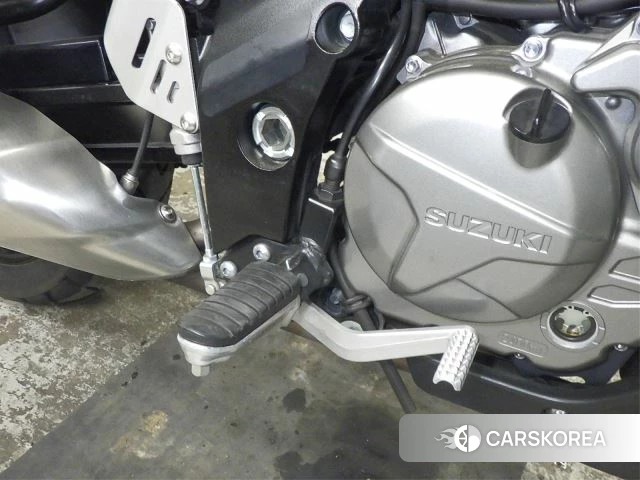 Suzuki V-STROM 650 XT id 3947166 из Японии 32