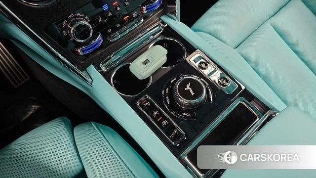 Rolls-Royce Cullinan id 4397483 из Кореи 19