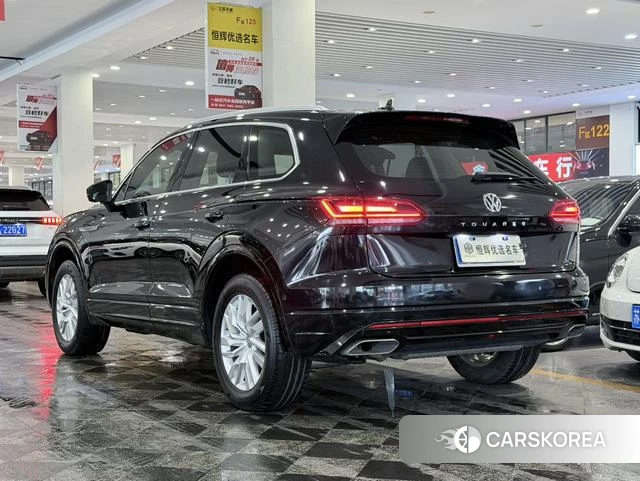 Volkswagen Touareg id 4209955 из Китая 23