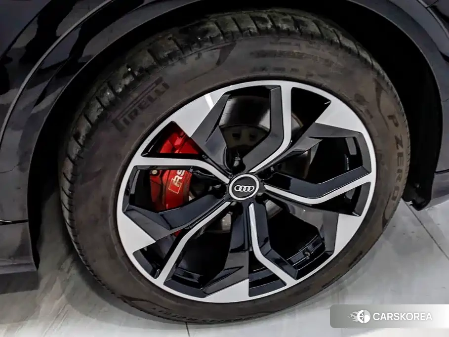 Audi Q8 id 4599756 из Китая 40