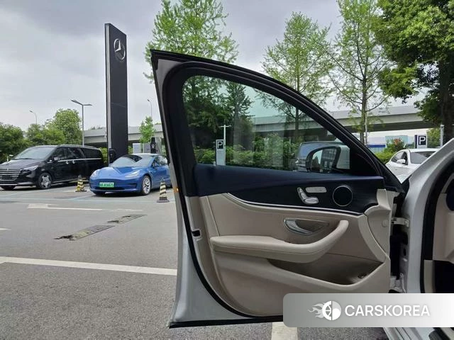 Mercedes-Benz E-class id 4276860 из Китая 20
