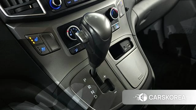 Hyundai The New Grand Starex id 3885477 из Кореи 19