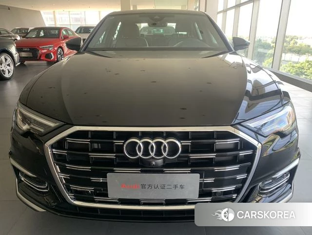 Audi A6L id 4306836 из Китая 9