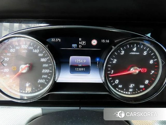 Mercedes-Benz E-Class W213 id 4654799 из Кореи 19