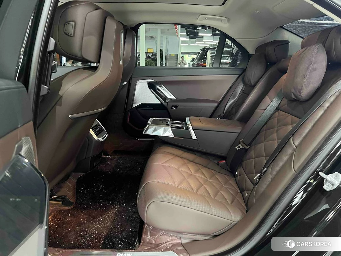 BMW 7 series id 4467792 из Китая 14