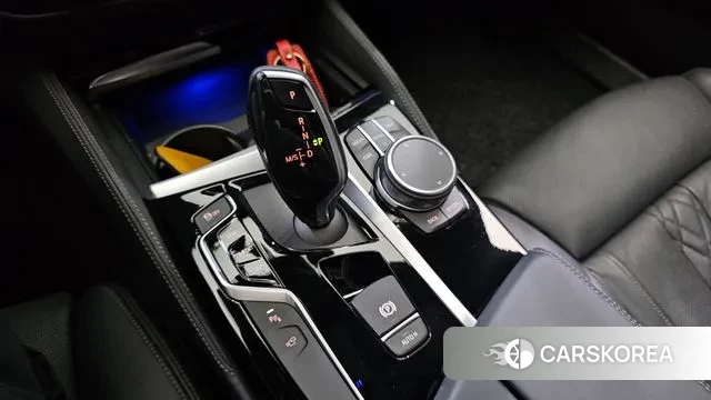 BMW 5 Series (G30) id 2971110 из Кореи 19