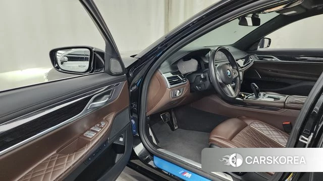 BMW 7 Series (G11) id 4525055 из Кореи 35
