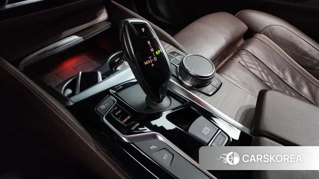 BMW 5 Series (G30) id 3698926 из Кореи 19