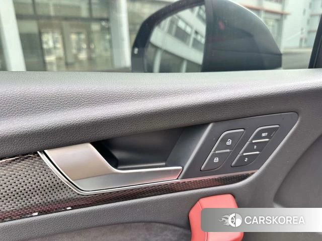 Audi Q5L Sportback id 4210846 из Китая 45