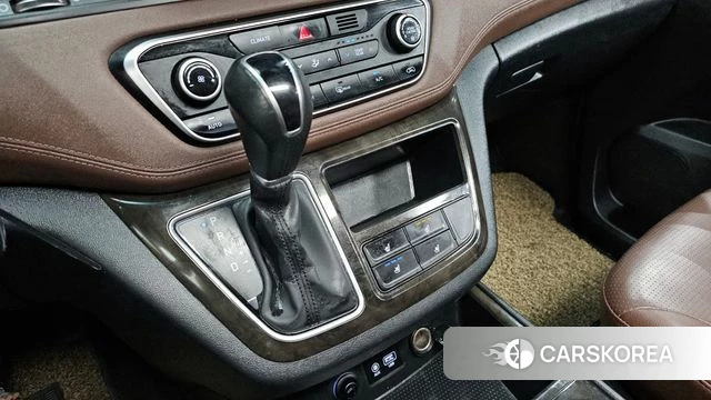 Hyundai The New Grand Starex id 4331730 из Кореи 29