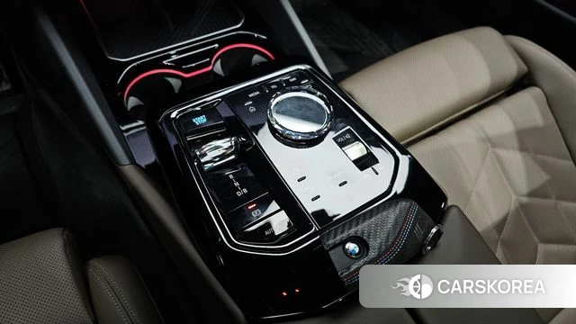 BMW i5 (G60) id 3858311 из Кореи 19