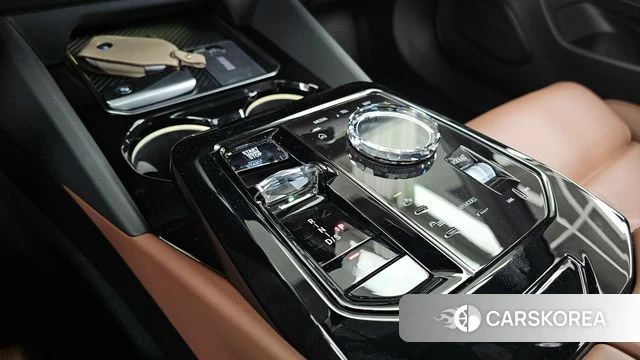 BMW 5 Series (G60) id 3786582 из Кореи 19