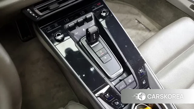 Porsche 911(992) id 3032450 из Кореи 19