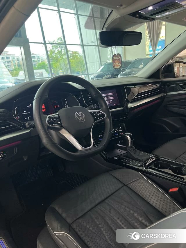 Volkswagen Passat PHEV id 4290695 из Китая 27