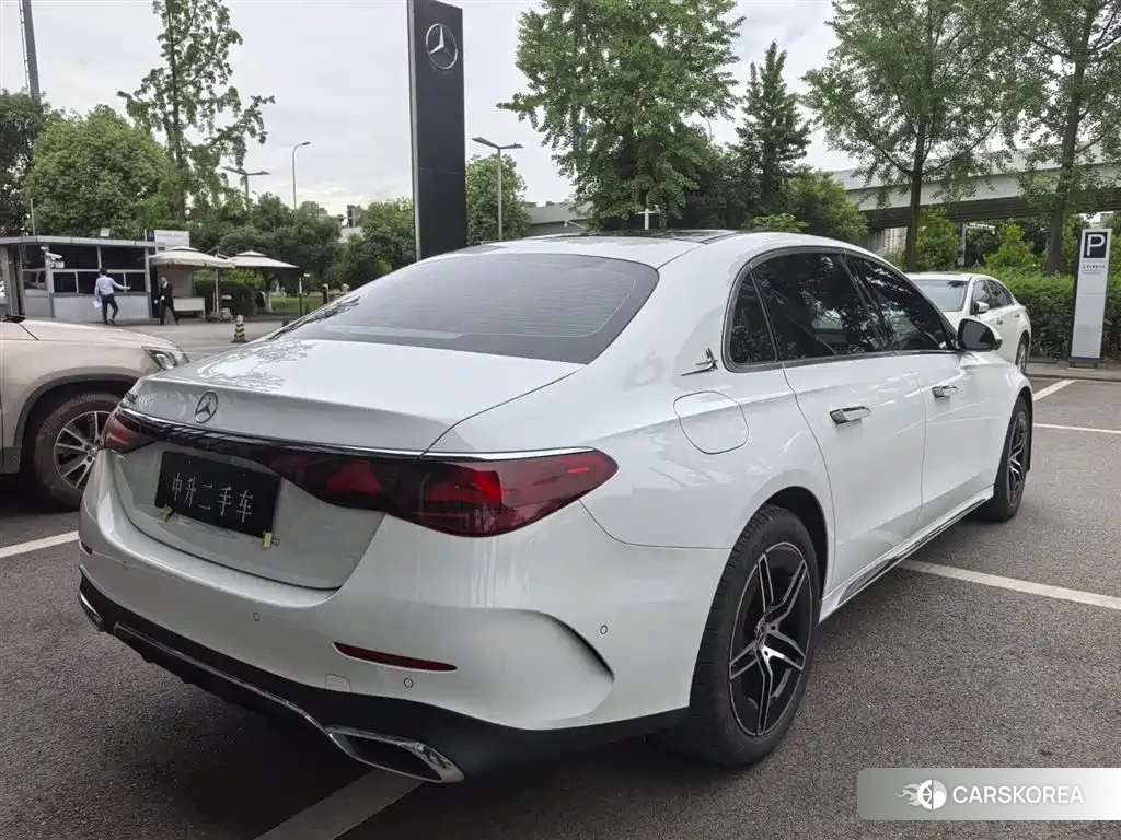 Mercedes-Benz E-Class id 4546272 из Китая 19