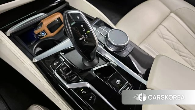 BMW 5 Series (G30) id 3965127 из Кореи 19