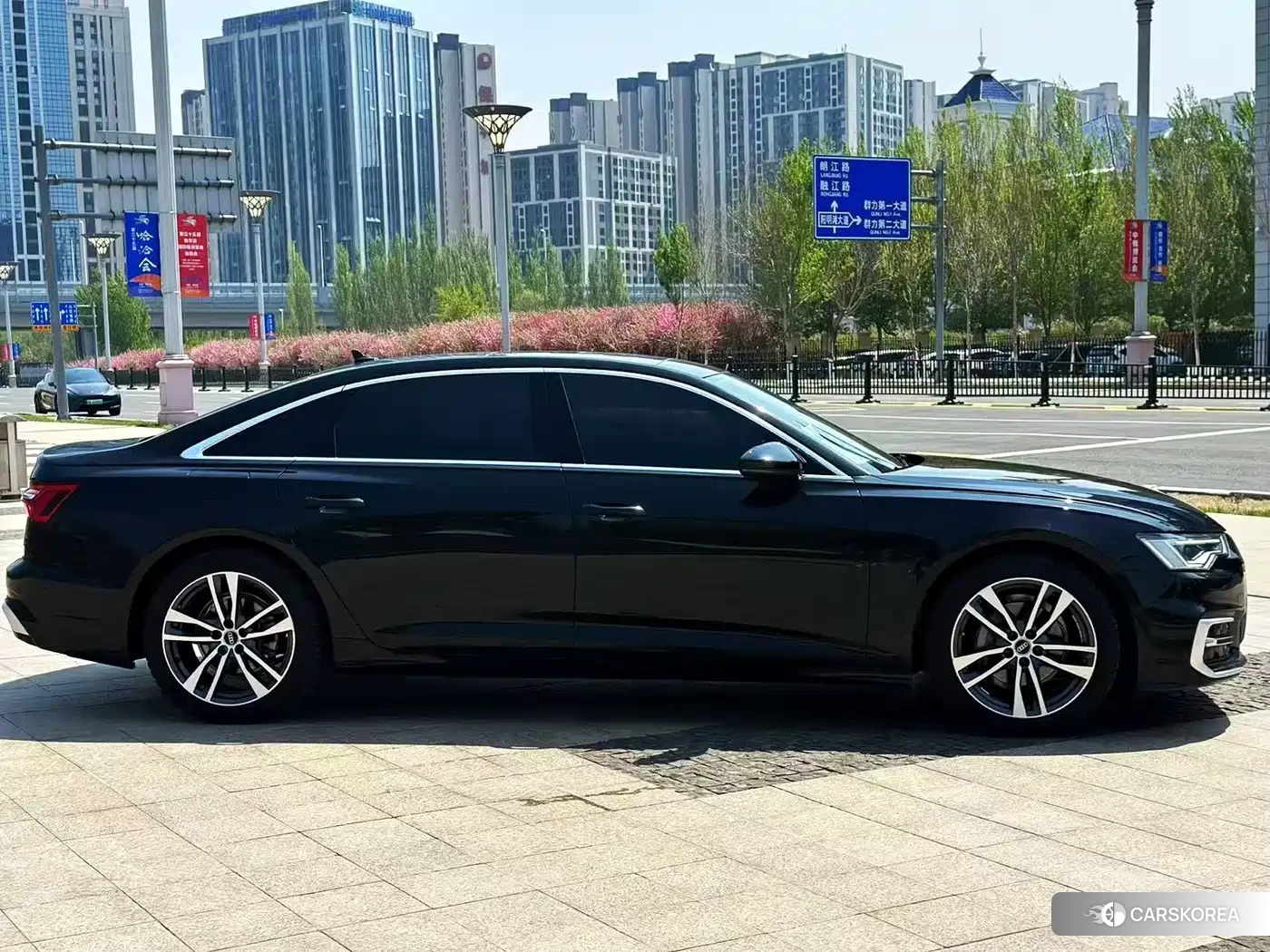 Audi A6L id 4601752 из Китая 18
