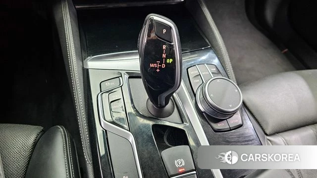 BMW 5 Series (G30) id 3911373 из Кореи 19