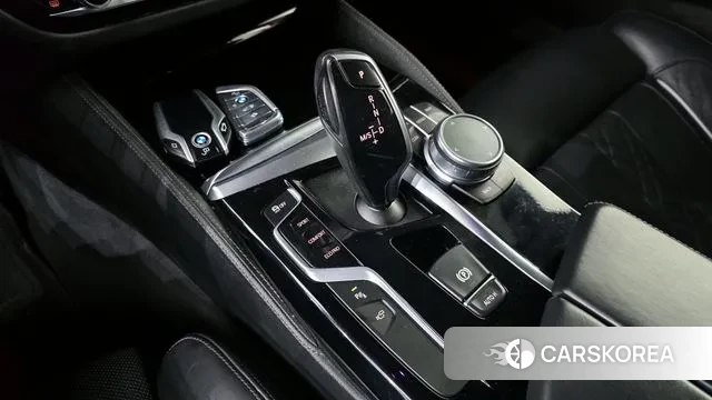 BMW 5 Series (G30) id 3622339 из Кореи 19