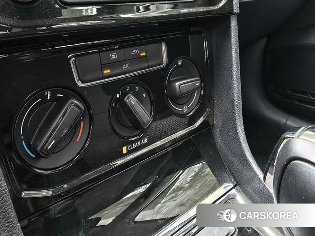 Volkswagen Bora id 4261484 из Китая 13