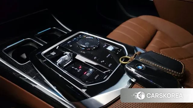 BMW 7 Series (G70) id 3739144 из Кореи 19