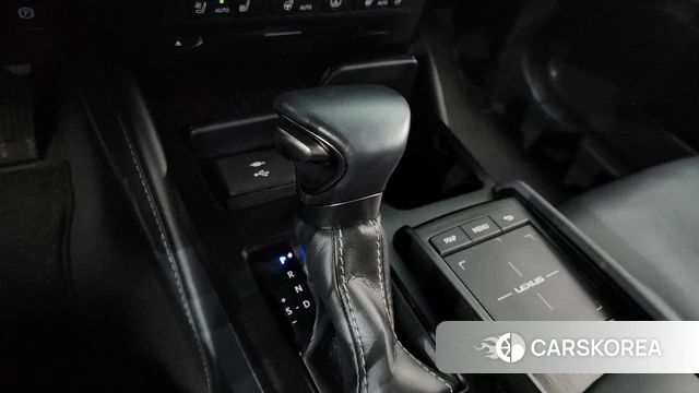 Lexus ES300h 7th generation id 4283257 из Кореи 38