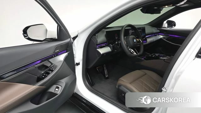 BMW 5 Series (G60) id 4229715 из Кореи 34