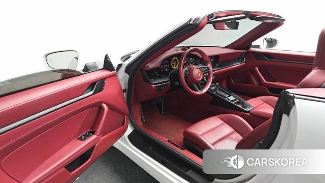 Porsche 911(992) id 4195282 из Кореи 32