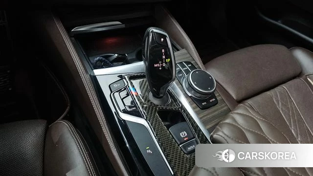 BMW 5 Series (G30) id 4672577 из Кореи 31